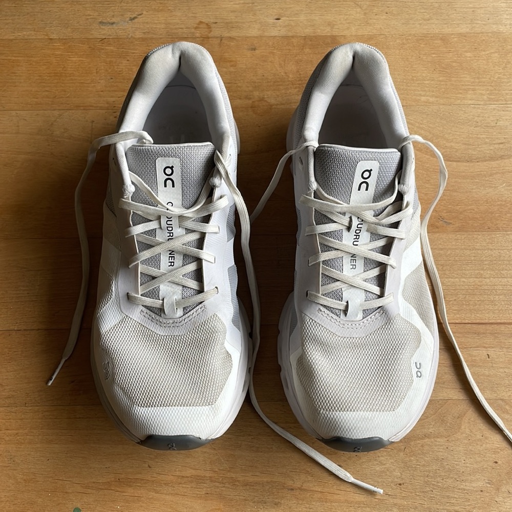 ON Cloud Runner Shoes